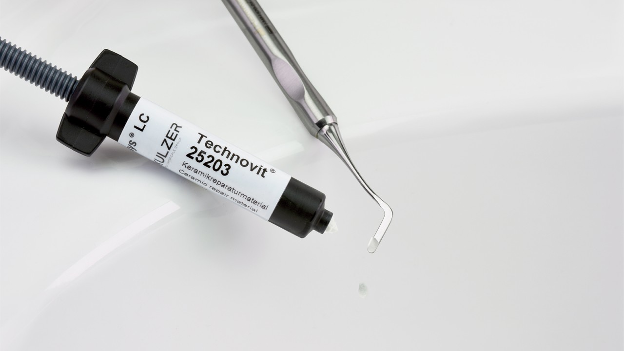 Kerasys® LC is a light-curing repair system for sanitary ceramics and porcelain